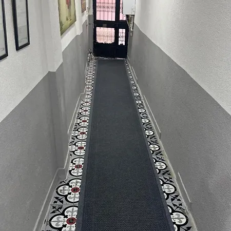 Balat Apartman *